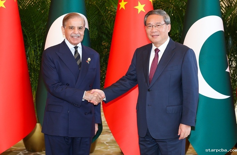 李强会见巴基斯坦总理夏巴兹
